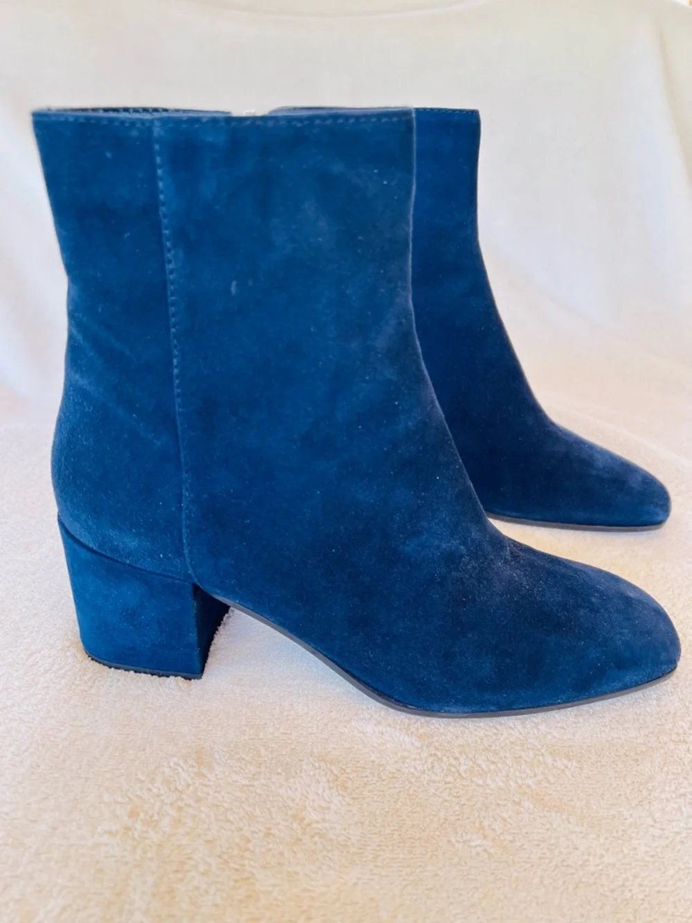 New! Aquatalia Charlee Weatherproof Dress Suede Bootie Navy Blue Size 9 MSRP$495